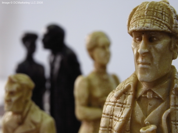 Sherlock Holmes Plain Theme Chess Set